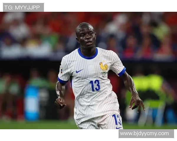 全球足球女博主TOP10盘点：这些球星背后的女性力量值得关注