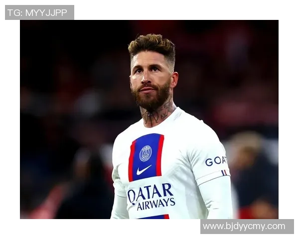 以黑色头像为核心解读足球巨星独特形象与精神力量